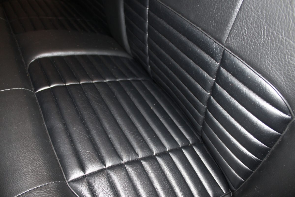 Valiant VH Pacer in Vinyl – Hot Rod Trim Auto Upholstery